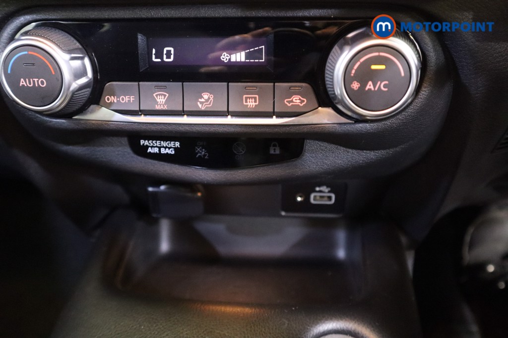 Nissan Juke N-Connecta Automatic Petrol SUV - Stock Number (1569836) - 21st supplementary image