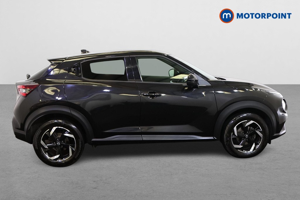 Nissan Juke N-Connecta Automatic Petrol SUV - Stock Number (1569836) - Drivers side