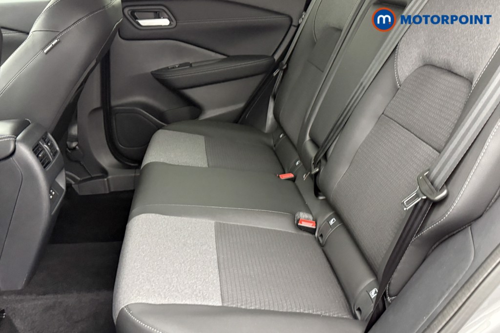 Nissan Qashqai N-Connecta Automatic Petrol SUV - Stock Number (1569870) - 23rd supplementary image