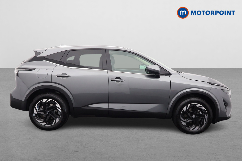 Nissan Qashqai N-Connecta Automatic Petrol SUV - Stock Number (1569870) - Drivers side