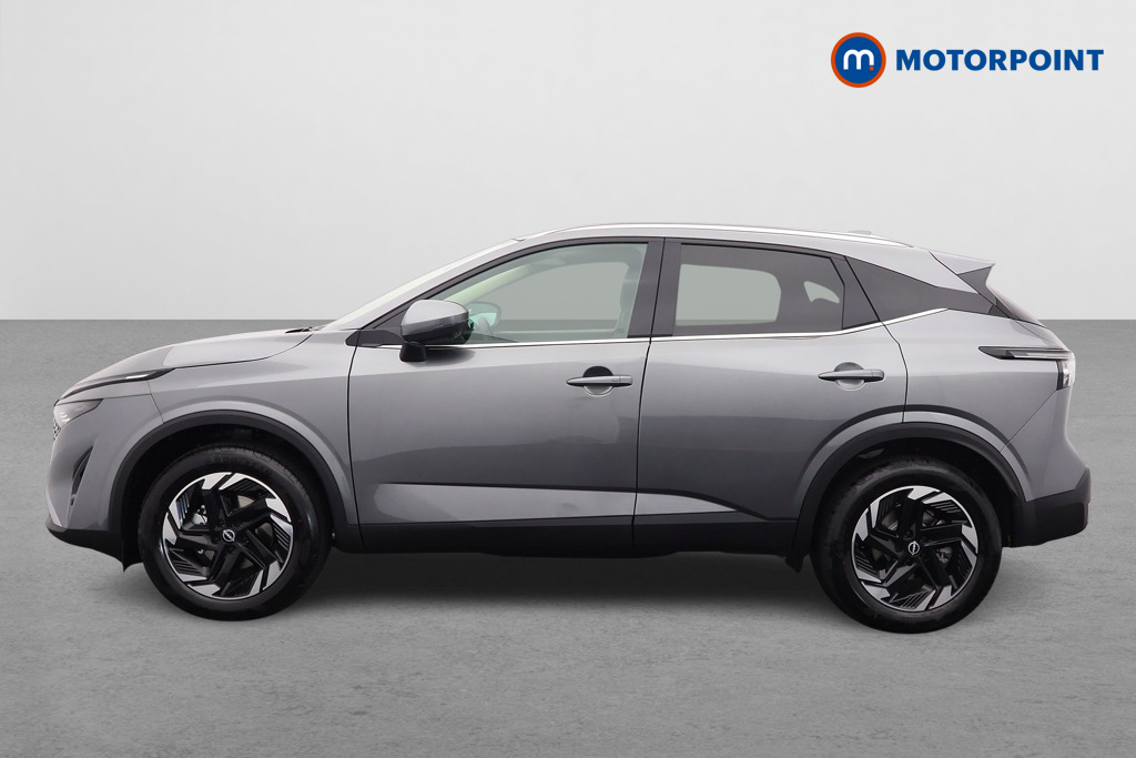 Nissan Qashqai N-Connecta Automatic Petrol SUV - Stock Number (1569870) - Passenger side