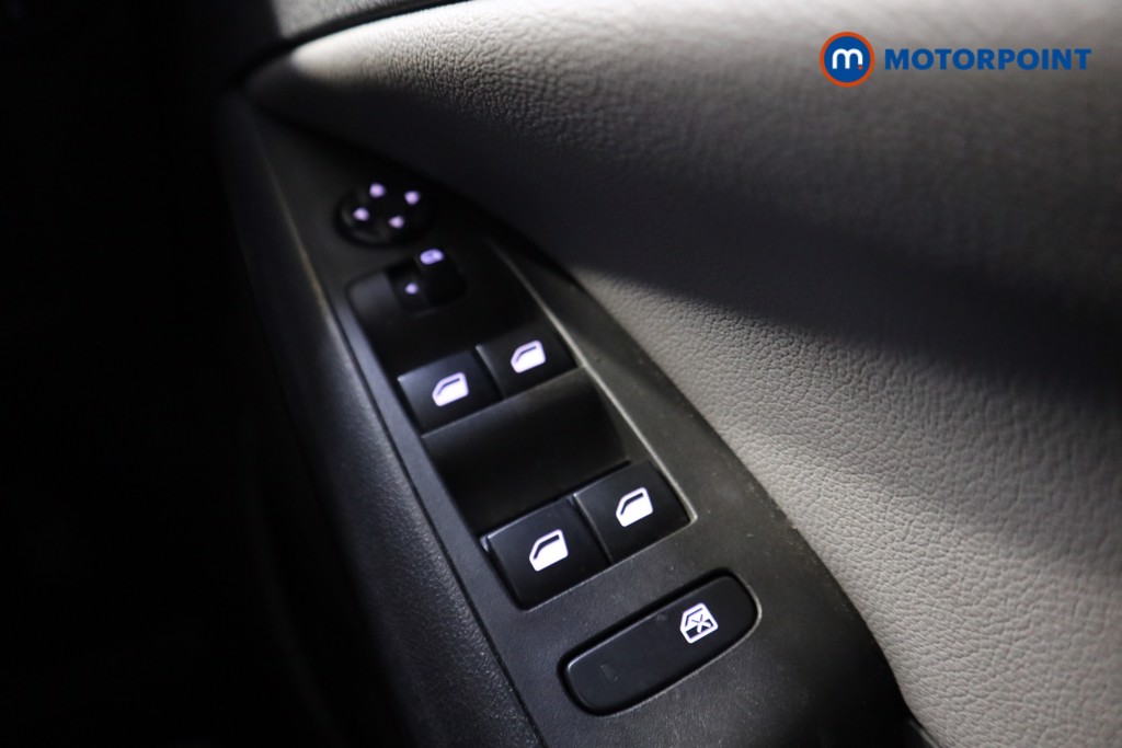Vauxhall Crossland X Elite Manual Petrol SUV - Stock Number (1570526) - 6th supplementary image