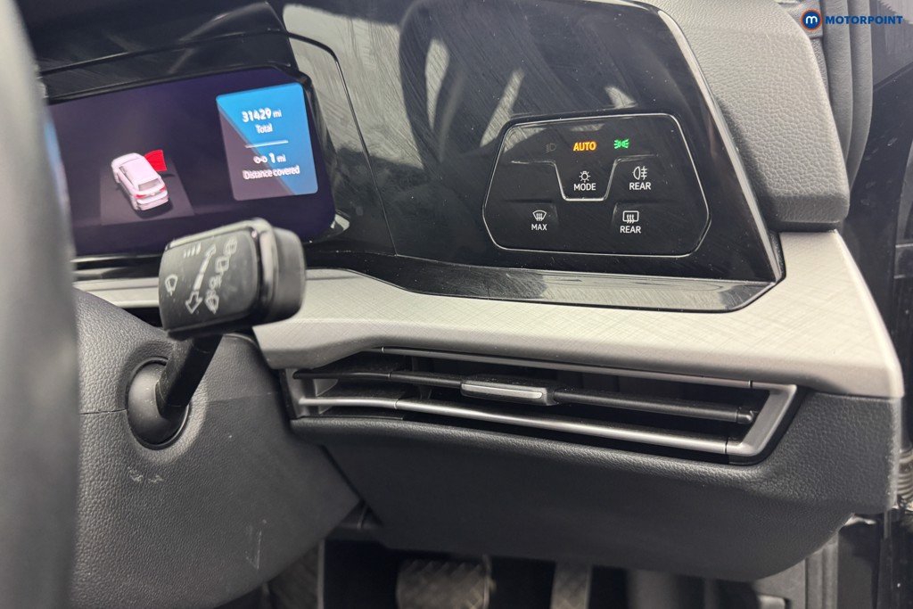 Volkswagen Golf Life Automatic Petrol Hatchback - Stock Number (1570845) - 22nd supplementary image