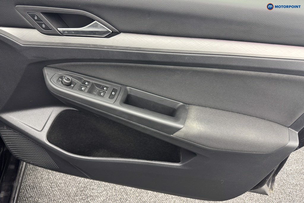 Volkswagen Golf Life Automatic Petrol Hatchback - Stock Number (1570845) - 23rd supplementary image