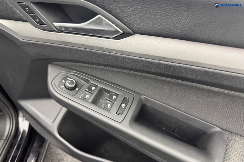 Volkswagen Golf Life Automatic Petrol Hatchback - Stock Number (1570845) - 24th supplementary image