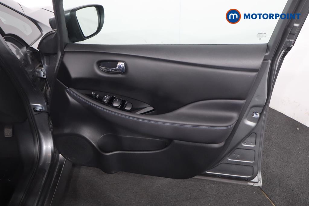 Nissan Leaf N-Connecta Automatic Electric Hatchback - Stock Number (1571375) - 8th supplementary image