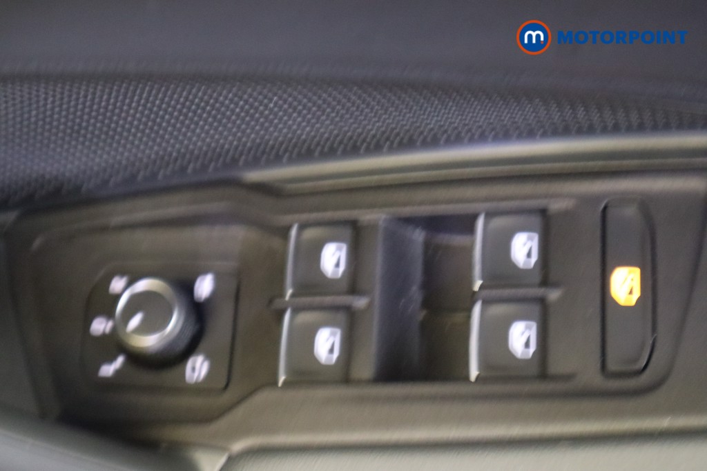Volkswagen Tiguan R-Line Automatic Petrol SUV - Stock Number (1572504) - 13th supplementary image