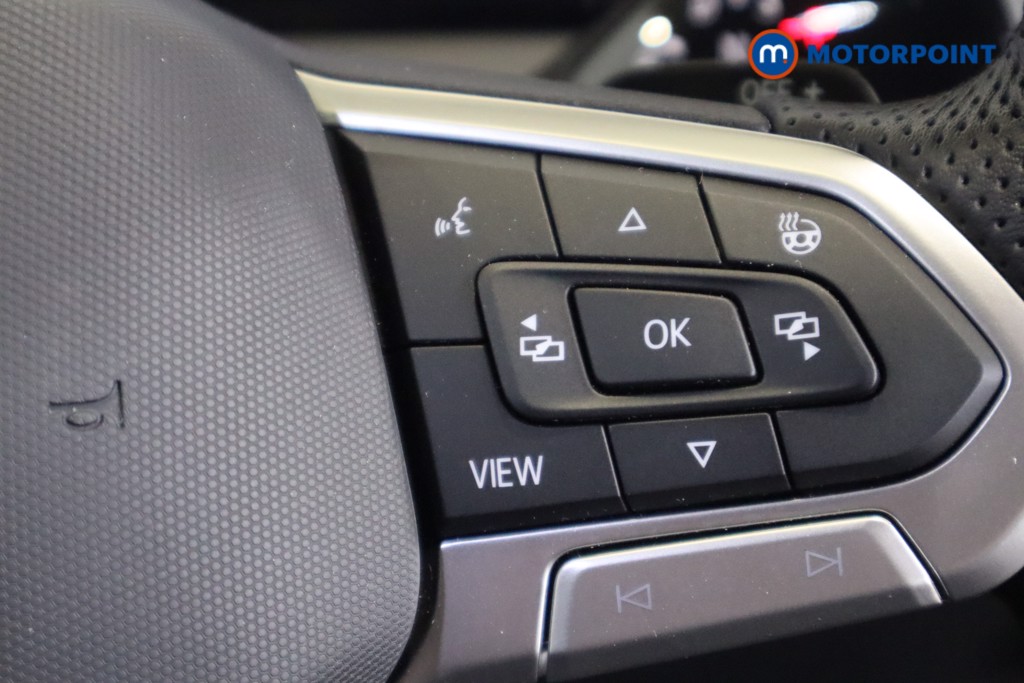 Volkswagen Tiguan R-Line Automatic Petrol SUV - Stock Number (1572504) - 17th supplementary image