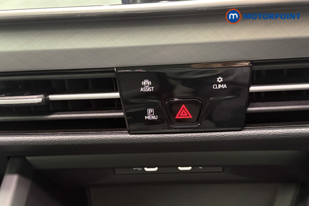 Volkswagen Golf Life Automatic Petrol Estate - Stock Number (1572516) - 12th supplementary image