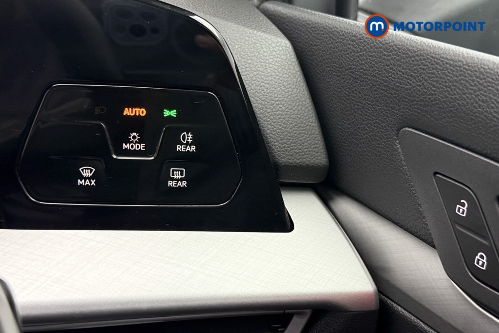 Volkswagen Golf Life Automatic Petrol Estate - Stock Number (1572516) - 16th supplementary image
