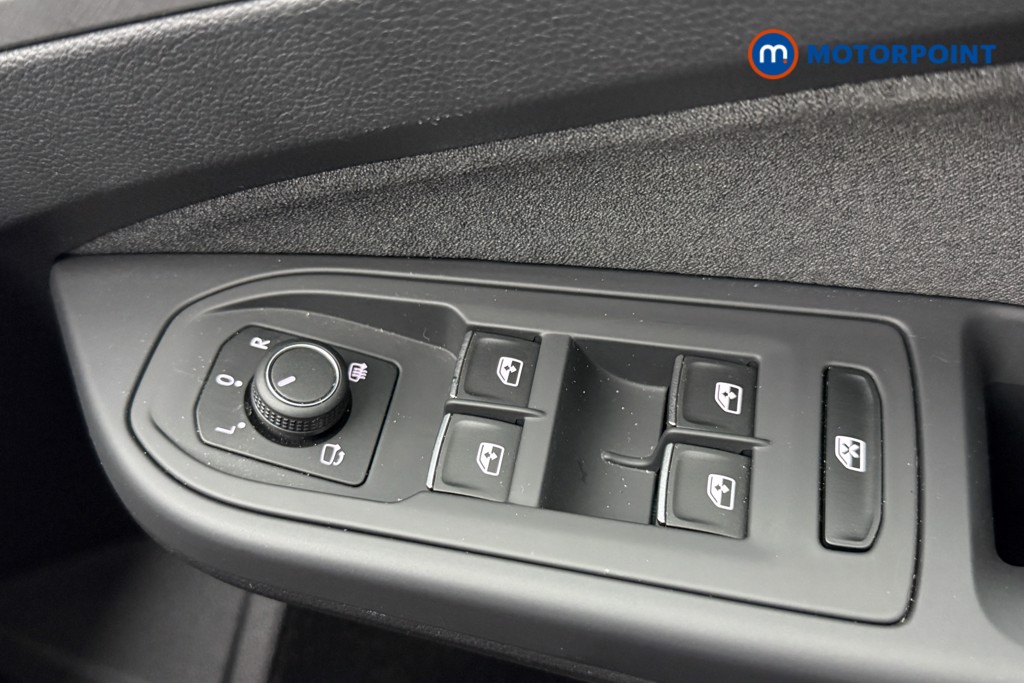 Volkswagen Golf Life Automatic Petrol Estate - Stock Number (1572516) - 18th supplementary image