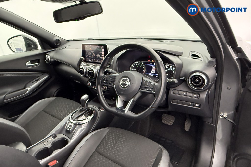 Nissan Juke N-Connecta Automatic Petrol SUV - Stock Number (1572653) - 4th supplementary image