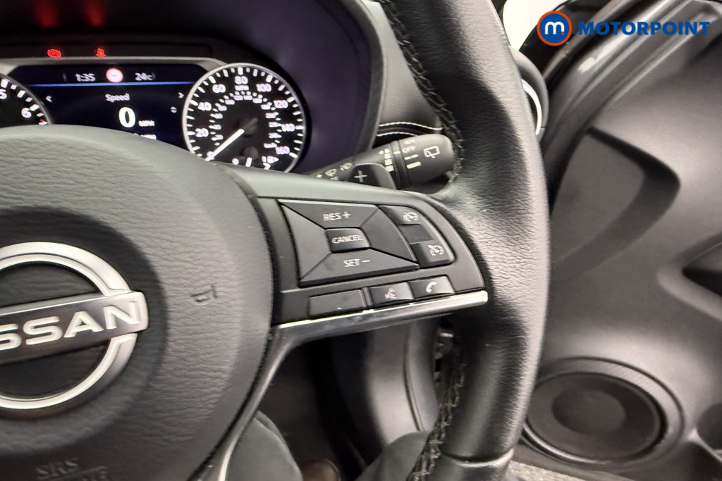 Nissan Juke N-Connecta Automatic Petrol SUV - Stock Number (1572653) - 14th supplementary image