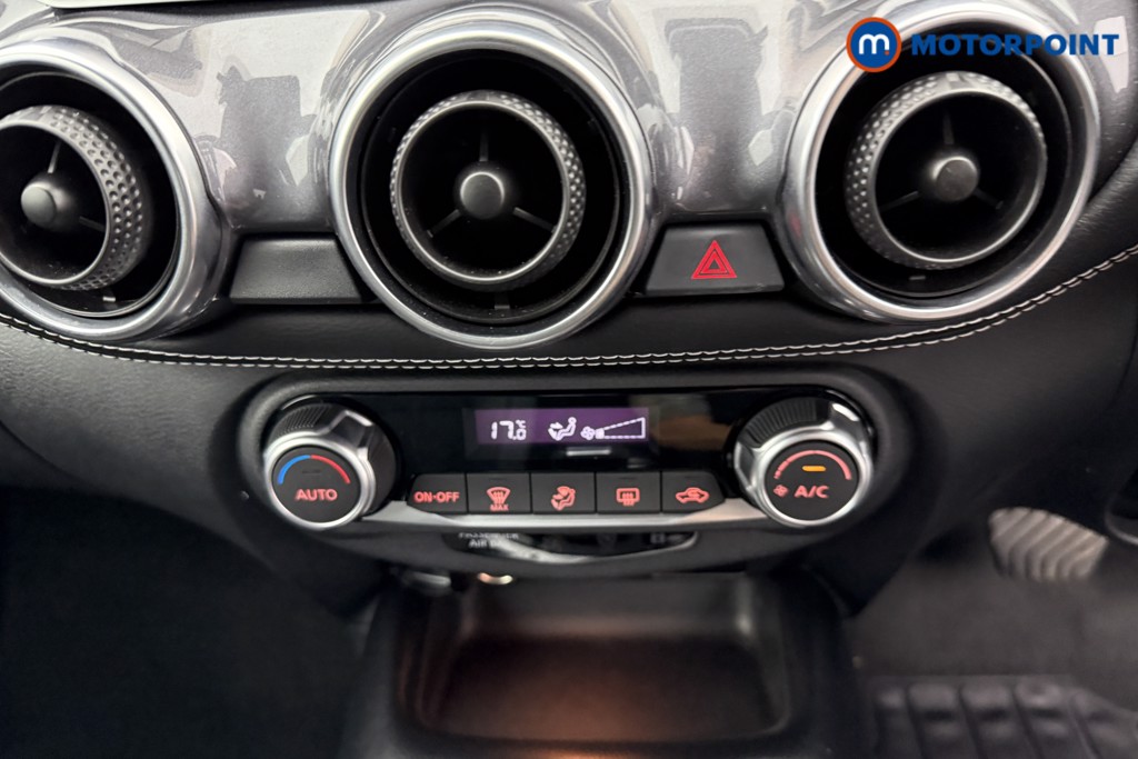 Nissan Juke N-Connecta Automatic Petrol SUV - Stock Number (1572660) - 11th supplementary image