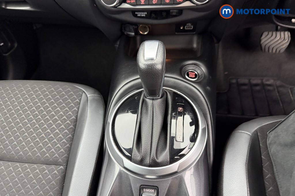 Nissan Juke N-Connecta Automatic Petrol SUV - Stock Number (1572660) - 12th supplementary image