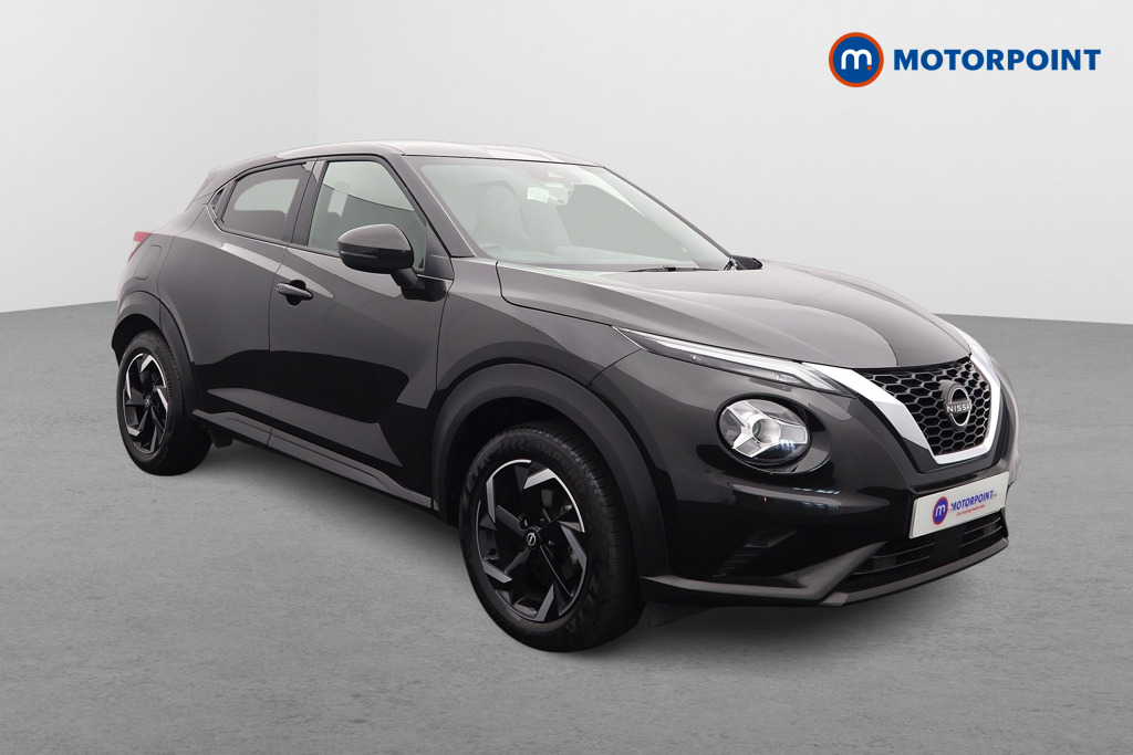 Nissan Juke N-Connecta Automatic Petrol SUV - Stock Number (1572660) - Drivers side front corner