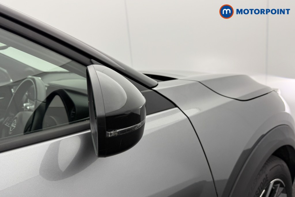 Nissan Juke N-Connecta Automatic Petrol SUV - Stock Number (1572663) - 18th supplementary image