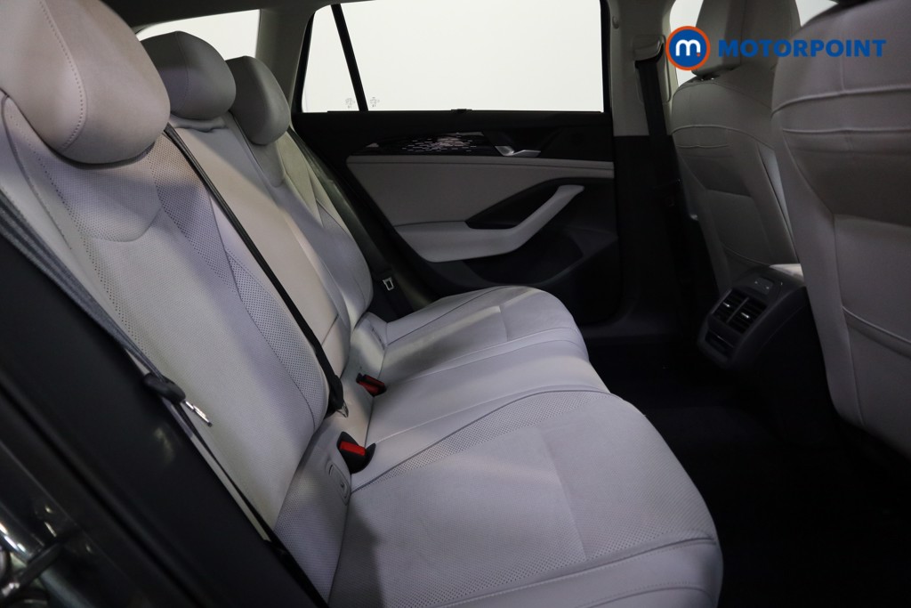 Volkswagen Passat Life Automatic Petrol Plug-In Hybrid Estate - Stock Number (1573300) - 14th supplementary image