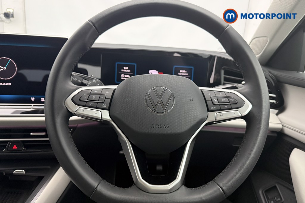 Volkswagen Passat Life Automatic Petrol Plug-In Hybrid Estate - Stock Number (1573317) - 5th supplementary image