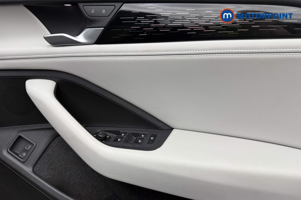 Volkswagen Passat Life Automatic Petrol Plug-In Hybrid Estate - Stock Number (1573317) - 20th supplementary image