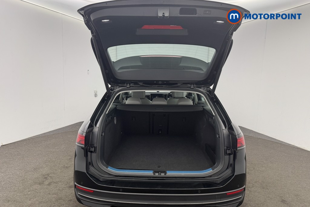 Volkswagen Passat Life Automatic Petrol Plug-In Hybrid Estate - Stock Number (1573317) - 24th supplementary image