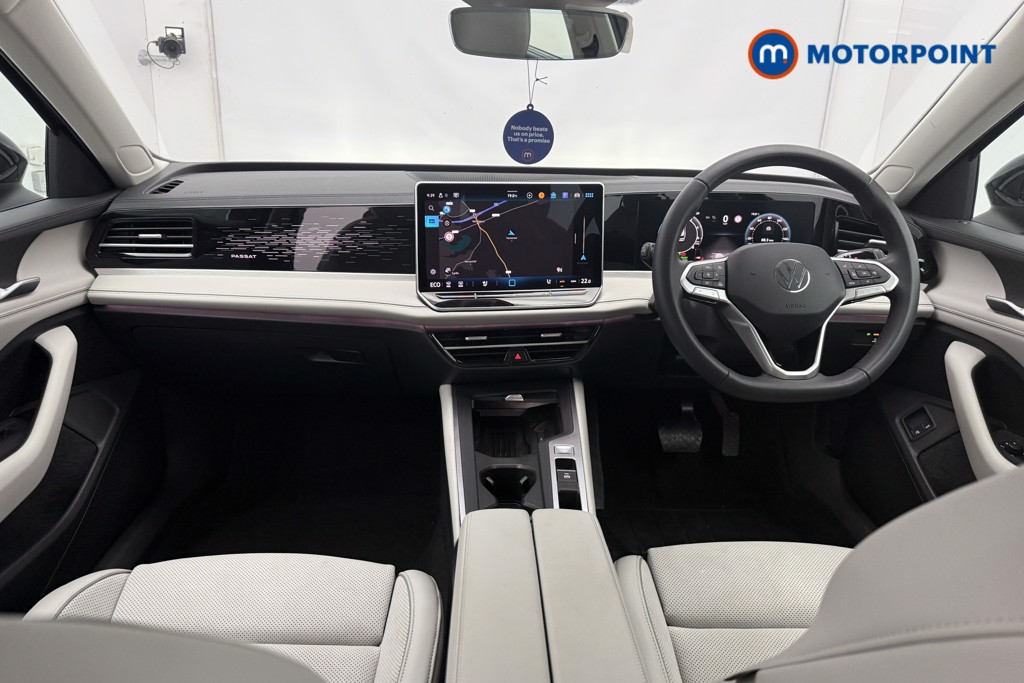Volkswagen Passat Life Automatic Petrol Plug-In Hybrid Estate - Stock Number (1573317) - 1st supplementary image