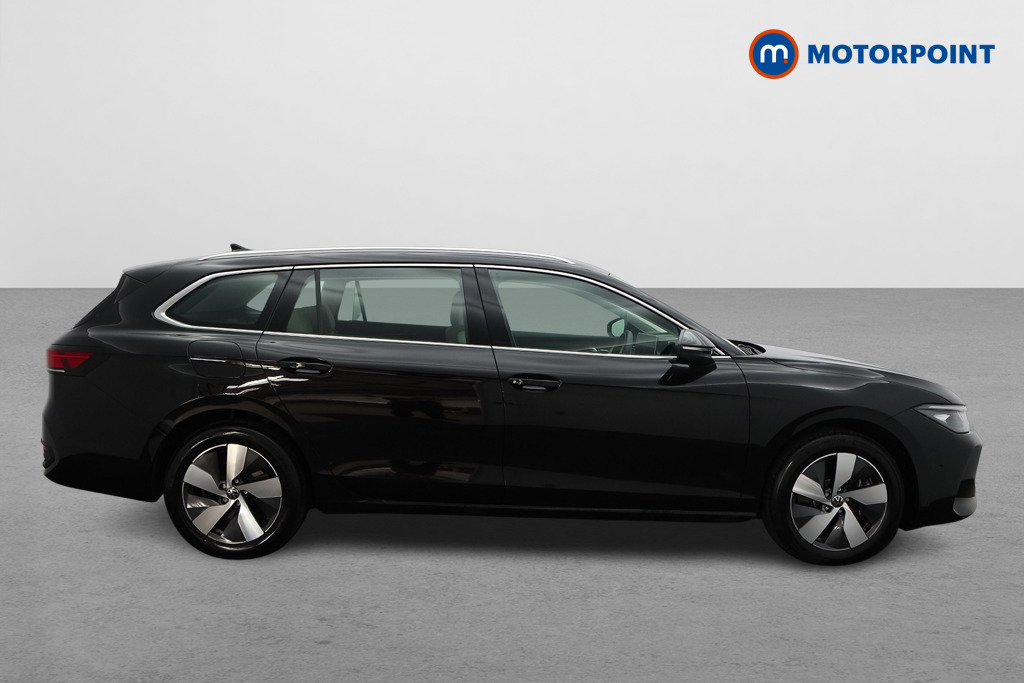 Volkswagen Passat Life Automatic Petrol Plug-In Hybrid Estate - Stock Number (1573317) - Drivers side