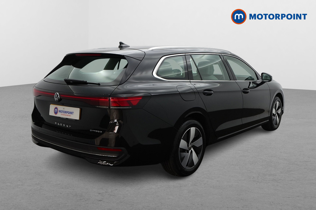 Volkswagen Passat Life Automatic Petrol Plug-In Hybrid Estate - Stock Number (1573317) - Drivers side rear corner
