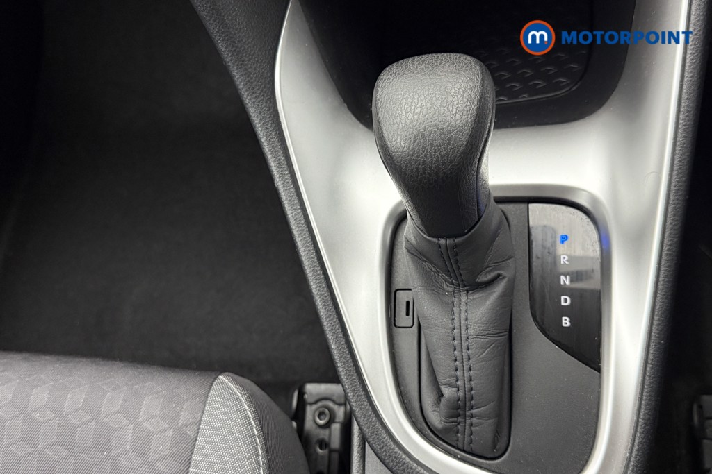 Toyota Yaris Icon Automatic Petrol-Electric Hybrid Hatchback - Stock Number (1573512) - 8th supplementary image