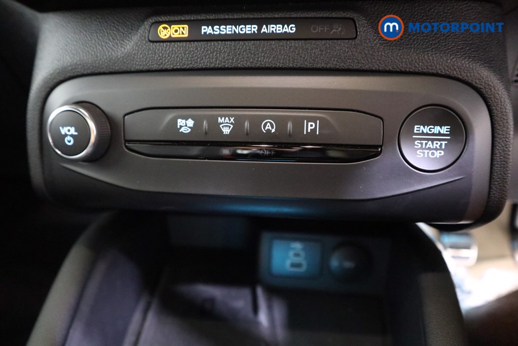 Ford Focus St-Line X Manual Petrol-Electric Hybrid Hatchback - Stock Number (1573762) - 8th supplementary image