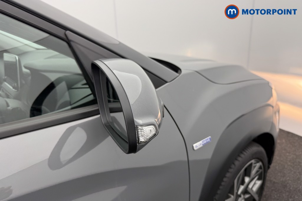 Hyundai Kona Premium Automatic Petrol-Electric Hybrid SUV - Stock Number (1560614) - 18th supplementary image