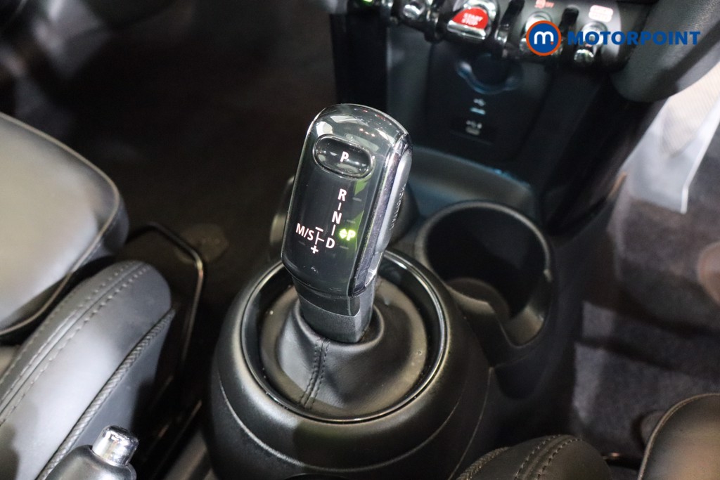 Mini Hatchback Cooper Exclusive Automatic Petrol Hatchback - Stock Number (1561500) - 11th supplementary image