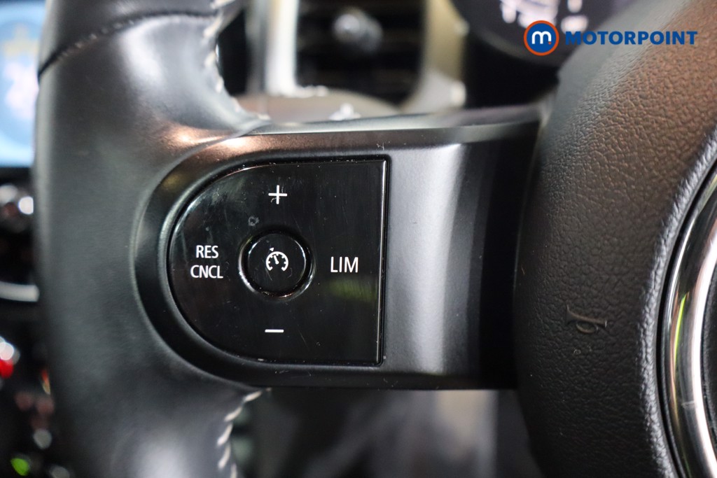 Mini Hatchback Cooper Exclusive Automatic Petrol Hatchback - Stock Number (1561500) - 13th supplementary image