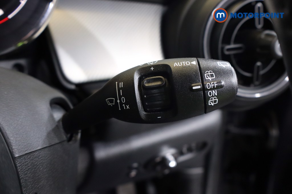 Mini Hatchback Cooper Exclusive Automatic Petrol Hatchback - Stock Number (1561500) - 16th supplementary image