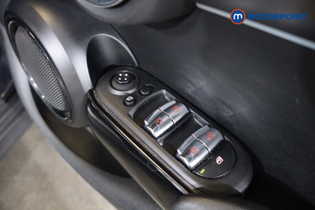 Mini Hatchback Cooper Exclusive Automatic Petrol Hatchback - Stock Number (1561500) - 18th supplementary image