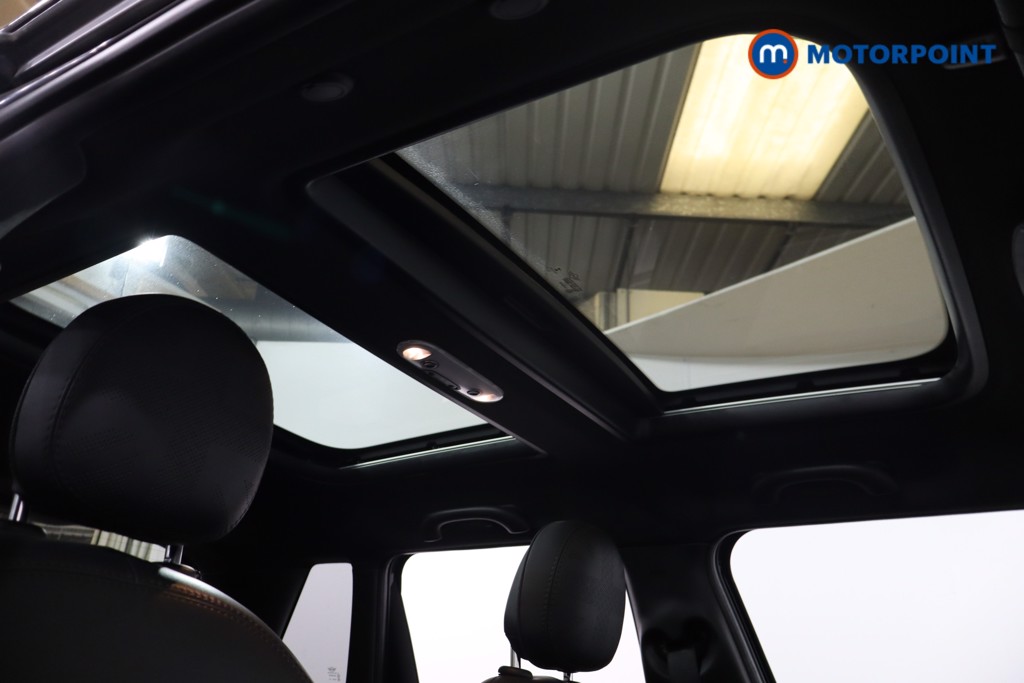 Mini Hatchback Cooper Exclusive Automatic Petrol Hatchback - Stock Number (1561500) - 23rd supplementary image