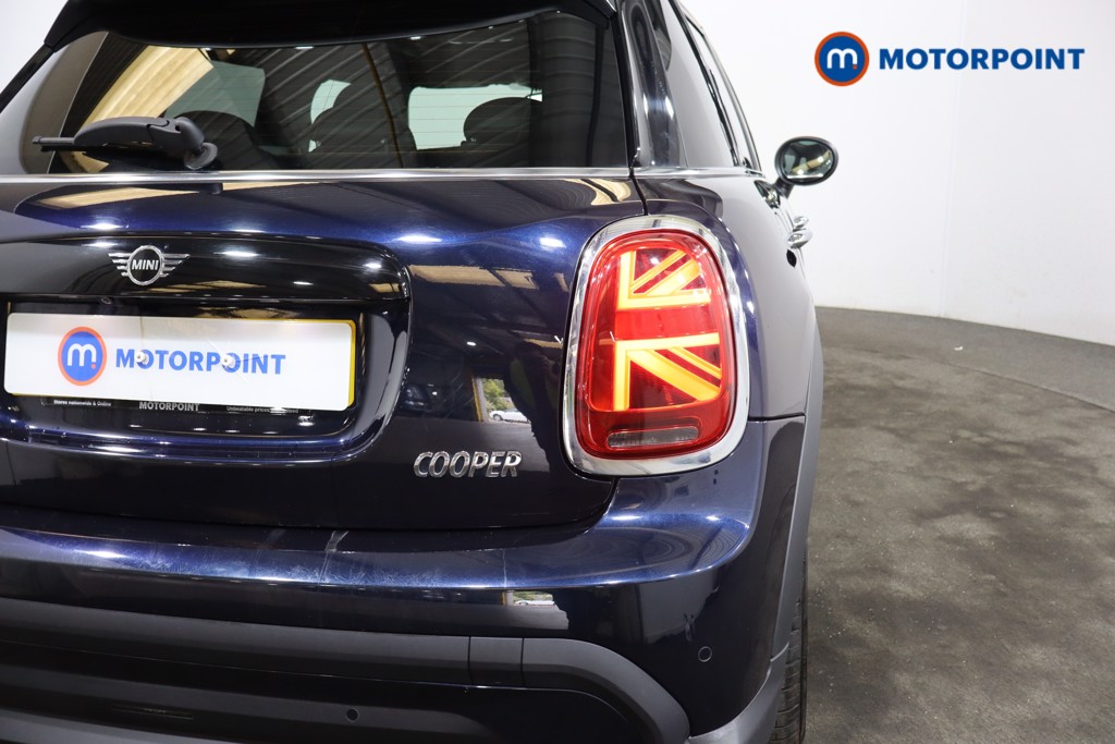 Mini Hatchback Cooper Exclusive Automatic Petrol Hatchback - Stock Number (1561500) - 31st supplementary image