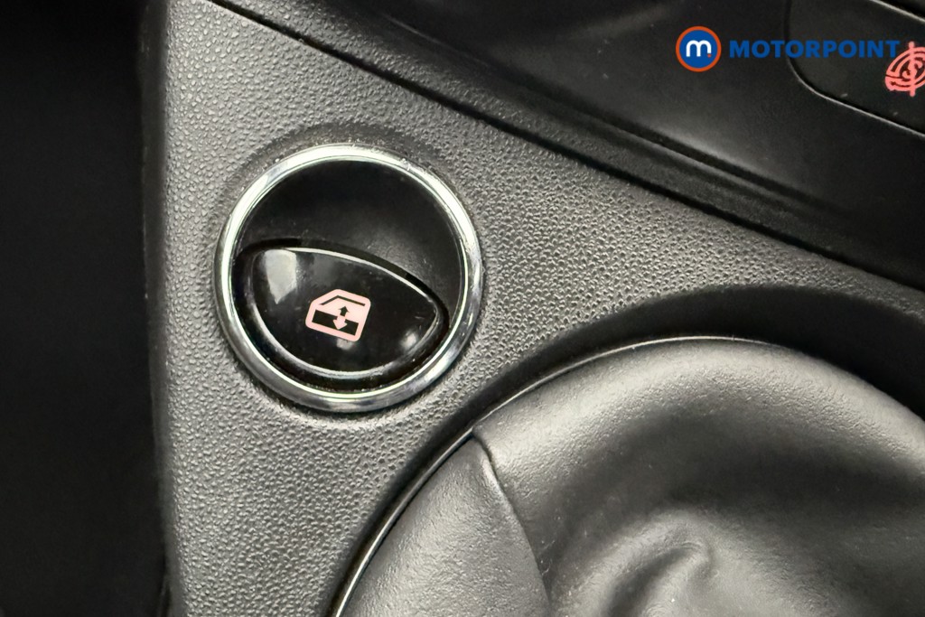 Fiat 500 1.0 Mild Hybrid 3Dr Manual Petrol-Electric Hybrid Hatchback - Stock Number (1562281) - 9th supplementary image