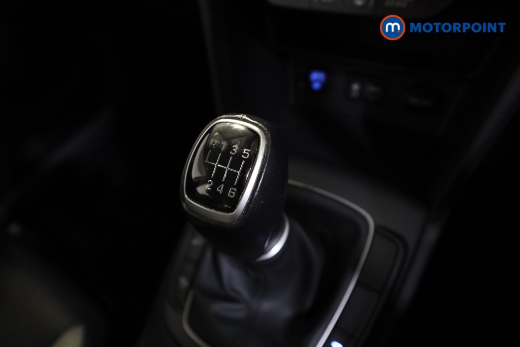 Hyundai Kona SE Manual Petrol SUV - Stock Number (1564335) - 9th supplementary image