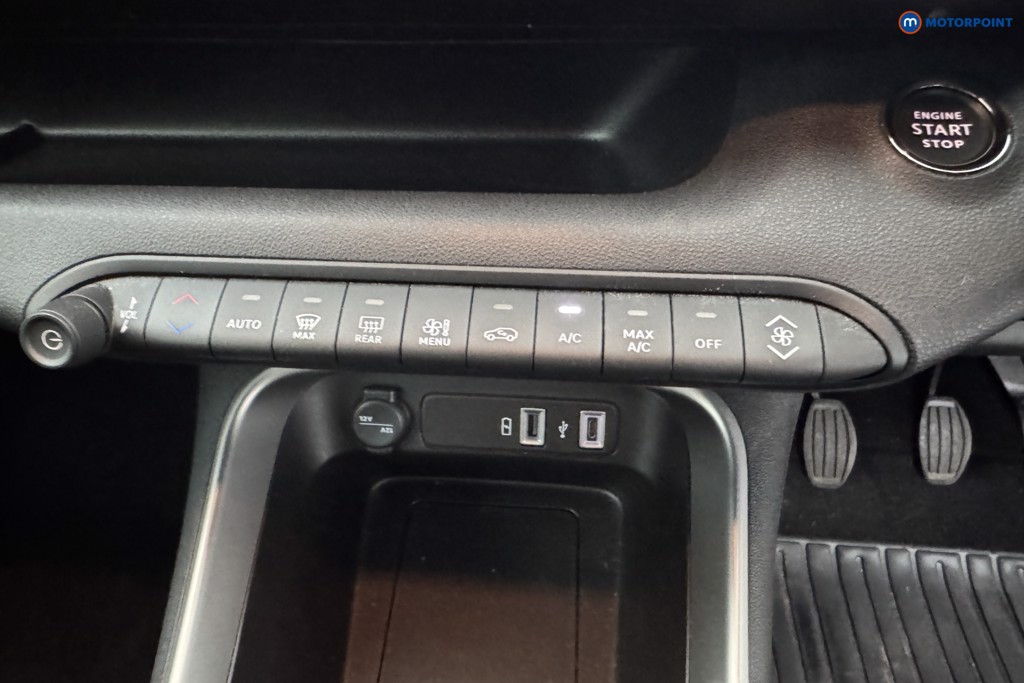 Jeep Avenger Altitude Manual Petrol SUV - Stock Number (1565132) - 17th supplementary image