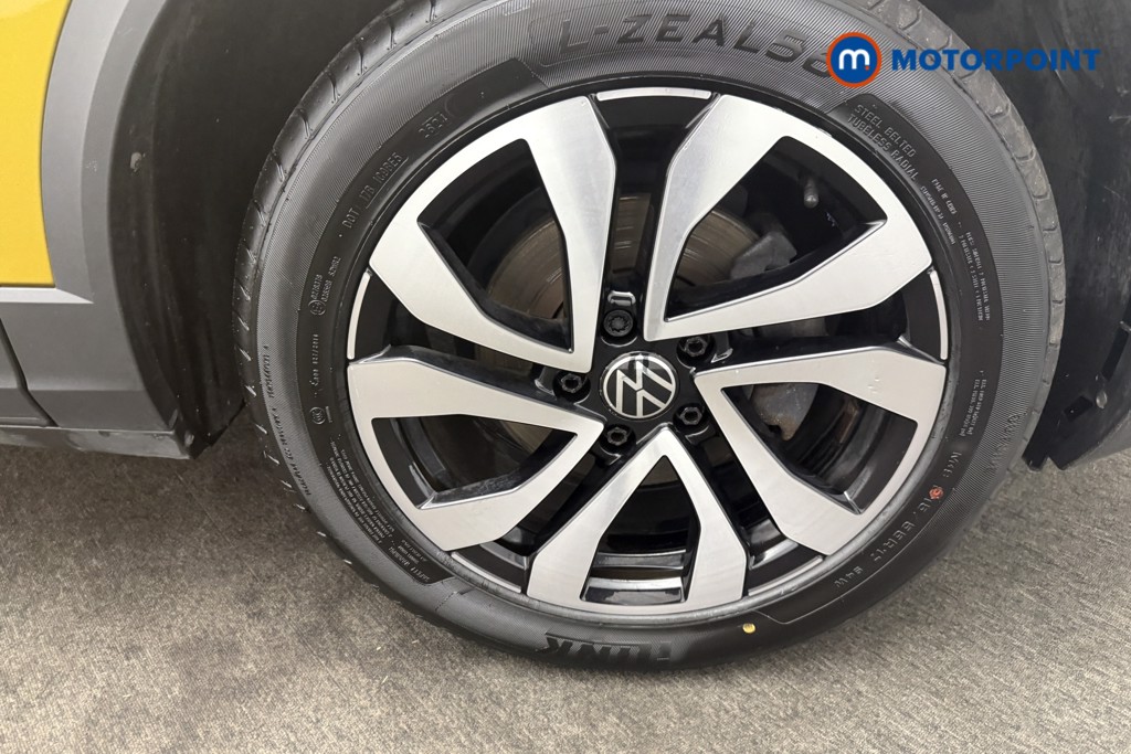 Volkswagen T-Roc Active Manual Petrol SUV - Stock Number (1565347) - 16th supplementary image
