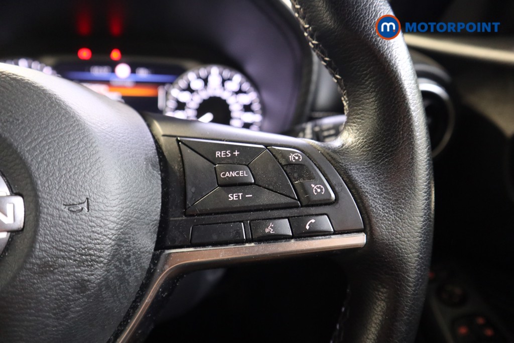 Nissan Juke N-Connecta Manual Petrol SUV - Stock Number (1566120) - 5th supplementary image