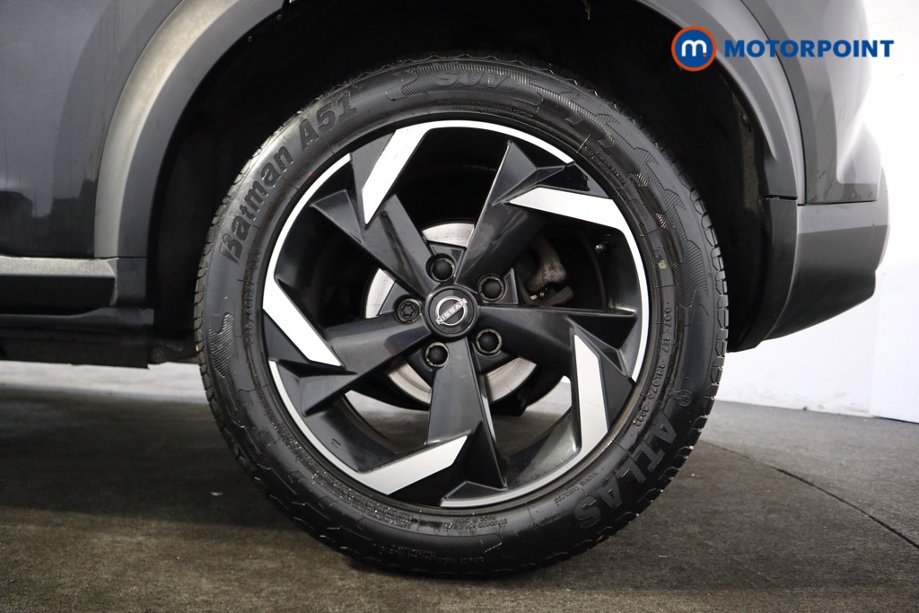 Nissan Juke N-Connecta Manual Petrol SUV - Stock Number (1566120) - 16th supplementary image