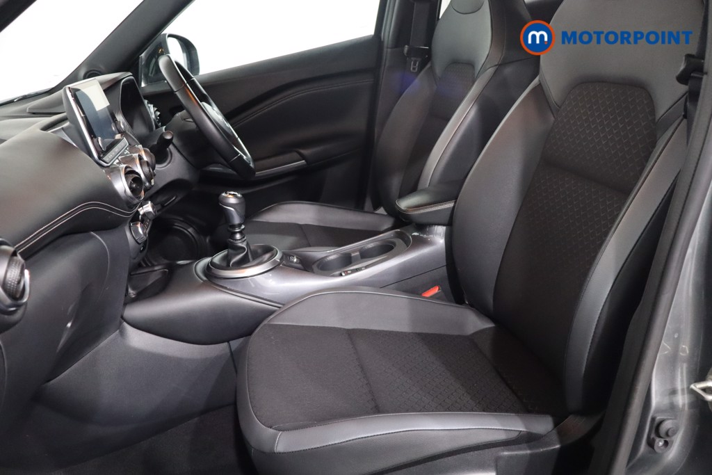 Nissan Juke N-Connecta Manual Petrol SUV - Stock Number (1566145) - 4th supplementary image