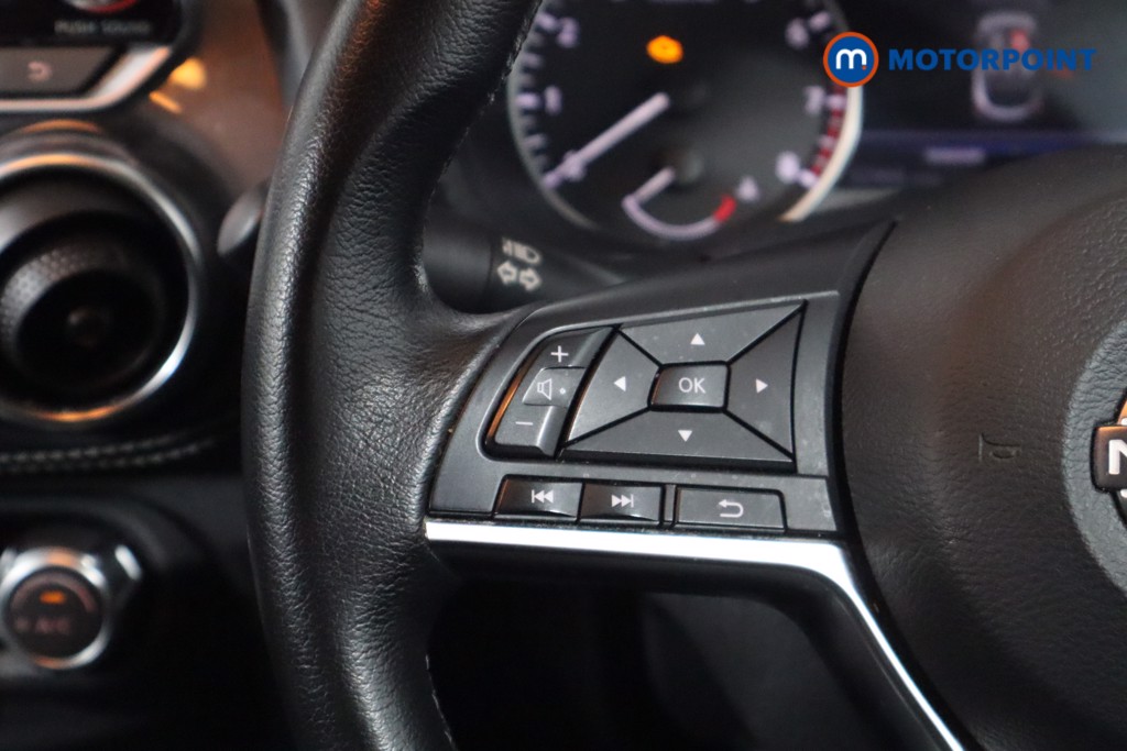 Nissan Juke N-Connecta Manual Petrol SUV - Stock Number (1566145) - 7th supplementary image