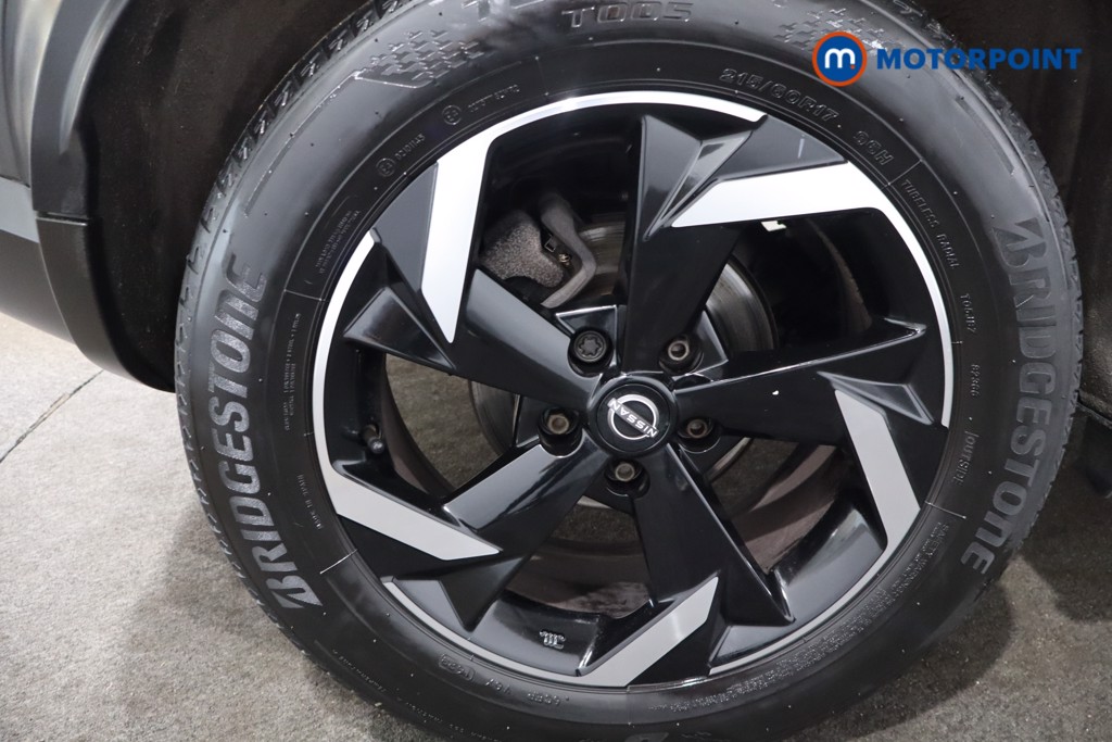Nissan Juke N-Connecta Manual Petrol SUV - Stock Number (1566145) - 9th supplementary image