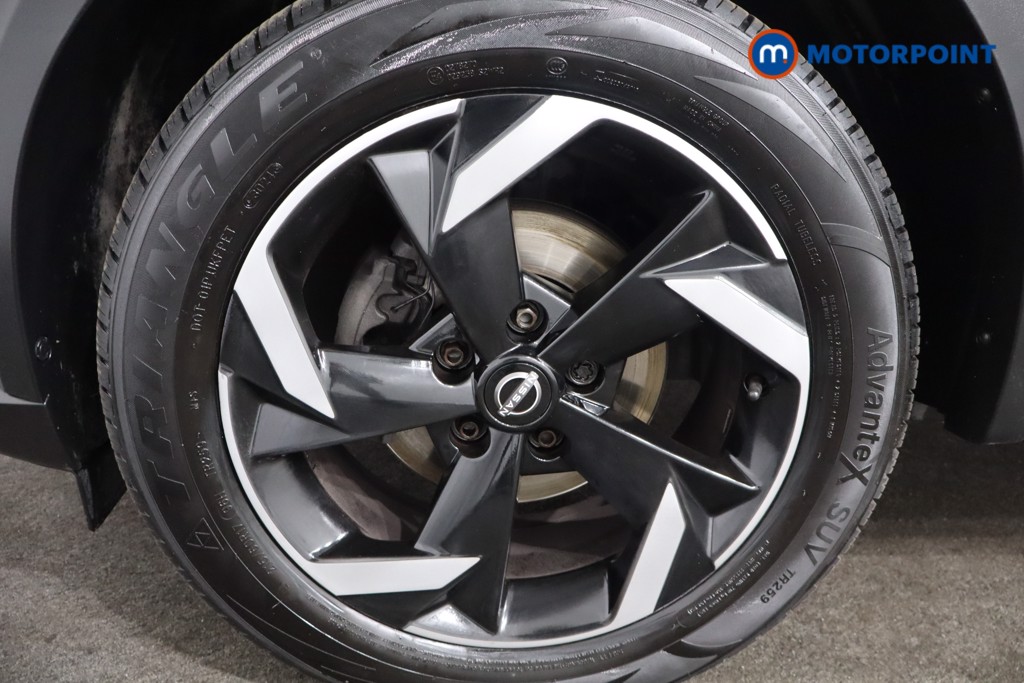 Nissan Juke N-Connecta Manual Petrol SUV - Stock Number (1566145) - 11th supplementary image