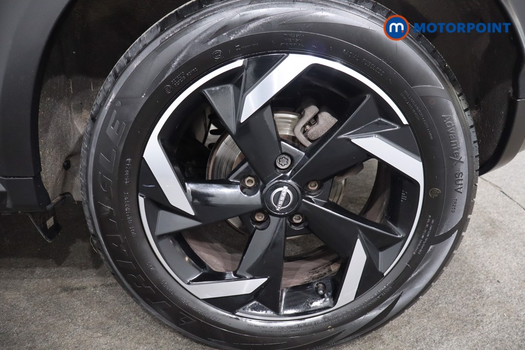 Nissan Juke N-Connecta Manual Petrol SUV - Stock Number (1566145) - 12th supplementary image