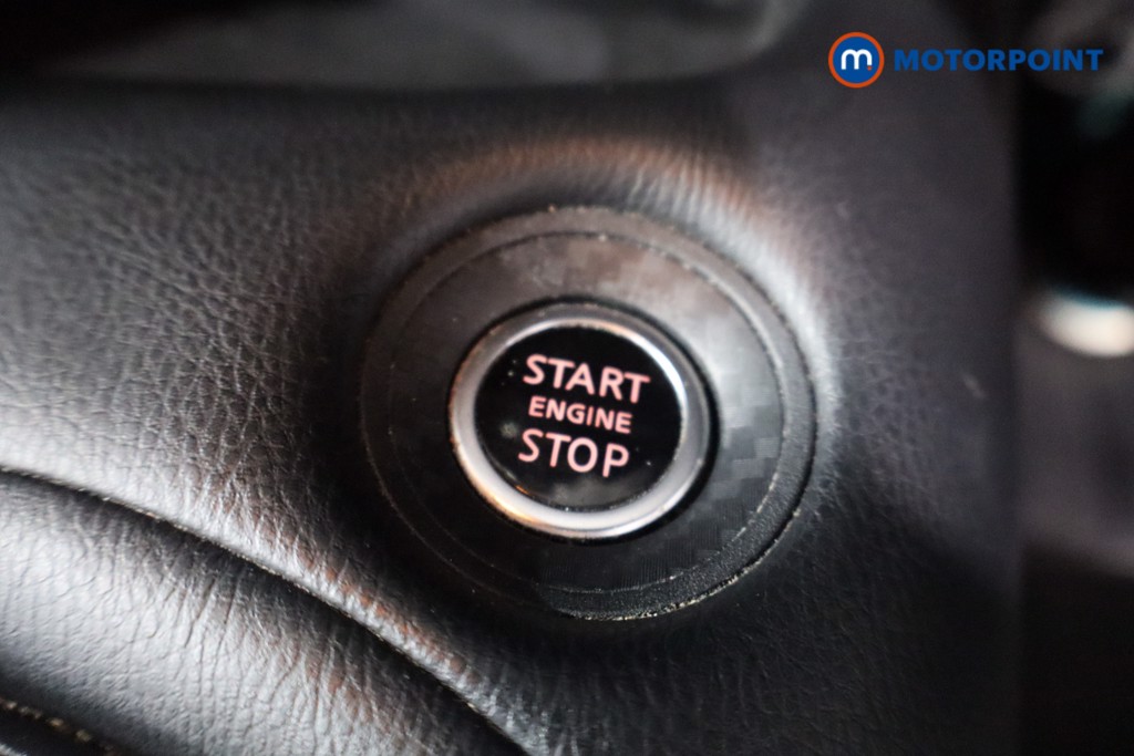 Nissan Juke N-Connecta Manual Petrol SUV - Stock Number (1566145) - 13th supplementary image