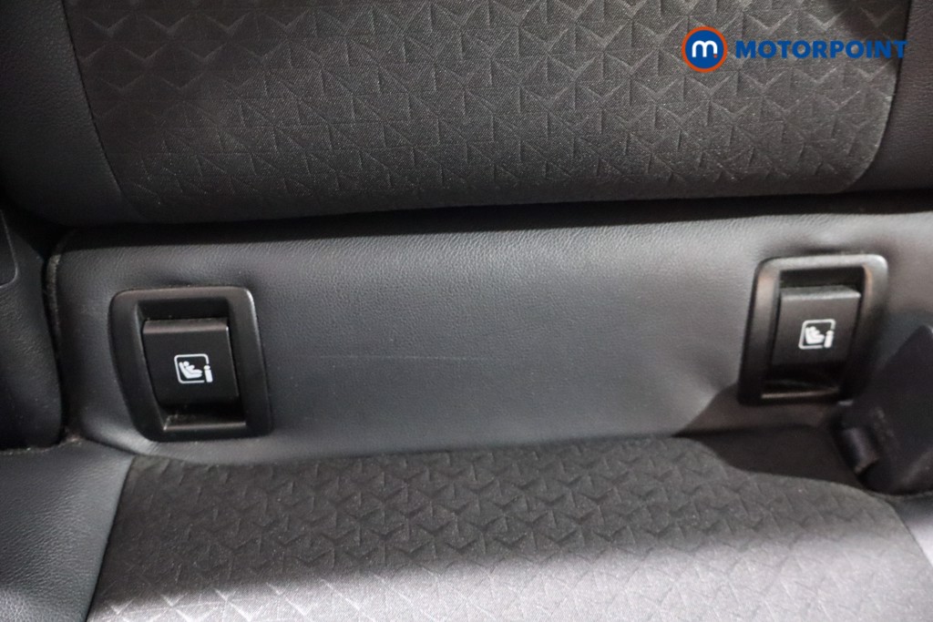 Nissan Juke N-Connecta Manual Petrol SUV - Stock Number (1566145) - 25th supplementary image
